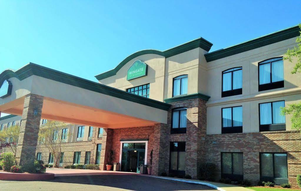 Comfort Inn & Suites Columbus North Exterior photo